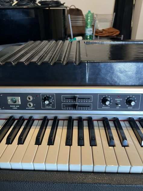 Rhodes Suitcase MKII Seventy-three