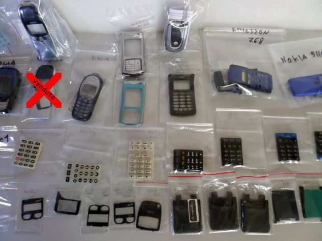 Ricambi e cover cellulari vintage ( Nokia, Ericsson, Motorola ) NUOVI