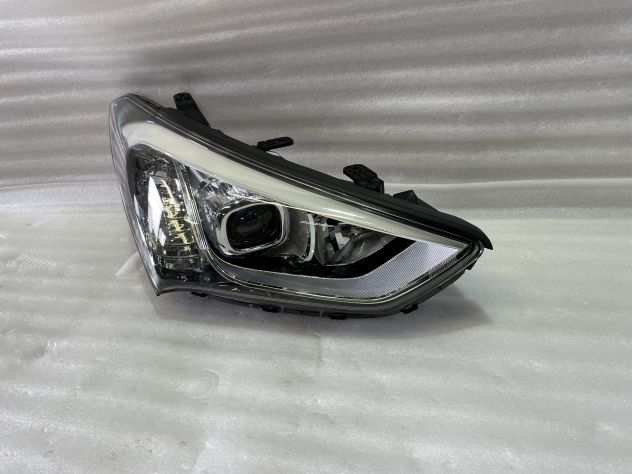 RICAMBI HYUNDAI SANTA FE III XENON  LED RIGHT FANALI ANTERIORI