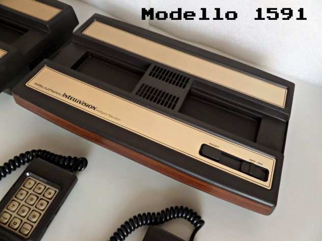 Ricambi Intellivision Mattel ORIGINALI (controller e case)