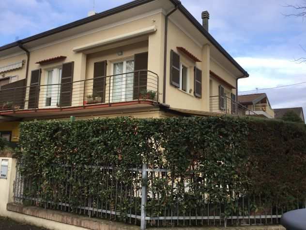 Riccione Privato affitta appartamento con giardino privato Estate 2024