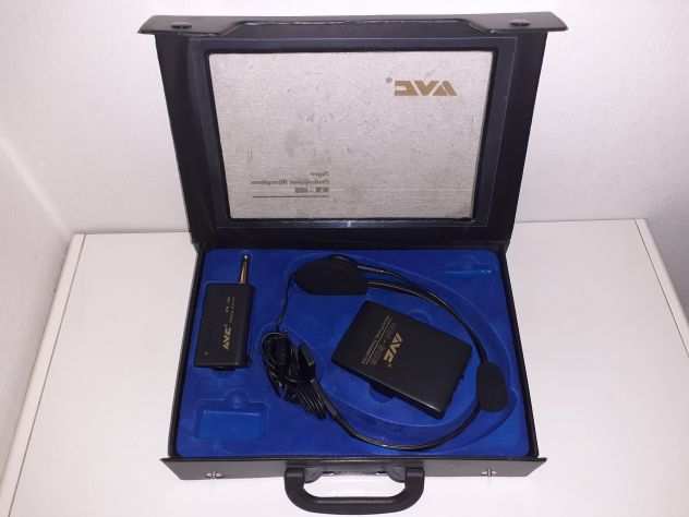 Ricetrasmettitore audio professionale AVC WM-603