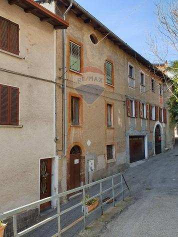 Rif21531009-670 - Porzione di casa in Vendita a Montegrino Valtravaglia - Bosco Valtravaglia di 200 mq