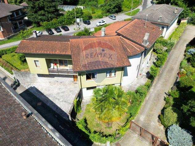 Rif21531016-502 - Villa o villino in Vendita a Luino di 300 mq