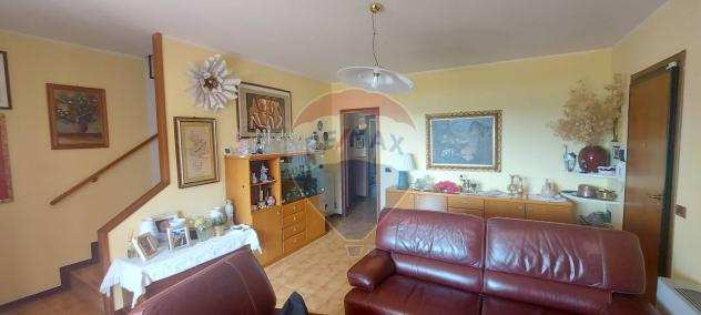 Rif21531033-529 - Villa a schiera in Vendita a Besozzo - Cardana di 120 mq