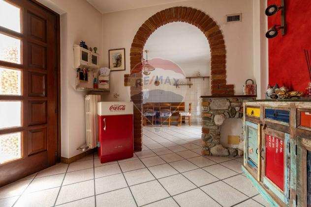 Rif21531036-306 - Porzione di casa in Vendita a Cittiglio - Centro di 277 mq