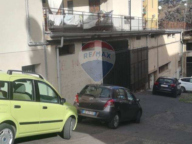 Rif30721068-129 - Box  Posto auto in Vendita a Catania - Viale Rapisardi di 30 mq