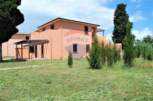 Rif30721483-8 - Appartamento in Vendita a Campofelice di Roccella di 368 mq