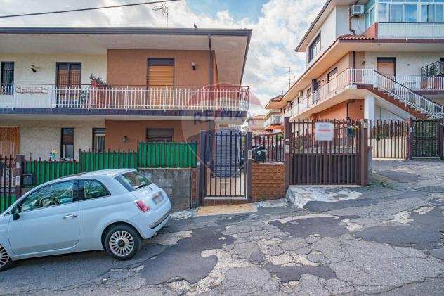 Rif30721535-2 - Casa Semindipendente in Vendita a Trecastagni di 120 mq