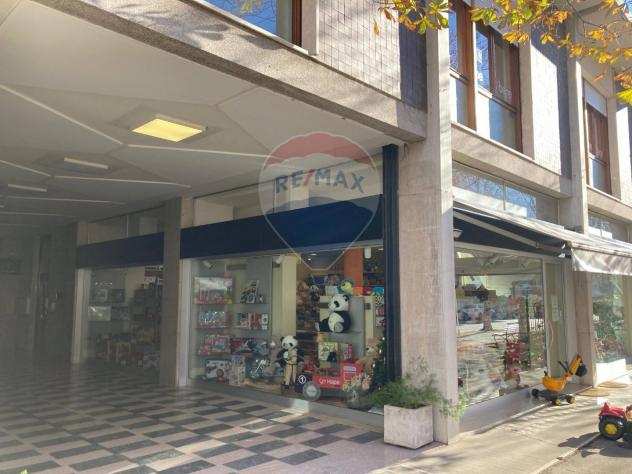 Rif34621001-465 - Attivitagrave Commerciale in Vendita a Vittorio Veneto di 120 mq