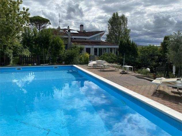 Rif.V02606 - Cerasolo alta prestigiosa villa con piscina