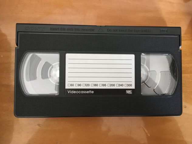 RIVERSAMENTO VIDEO DA VHS, SVHS, Hi8 a DVD o DRIVE PEN.