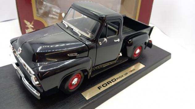 Road Legends - 118 - Road Legends Ford Pick Up 1953 118 - ROD92148