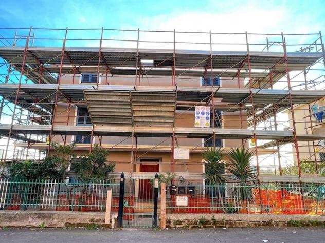 Roma vendesi appartamento 3 vani 100 Mq zona Lunghezza Castelverde Ponte di Nona