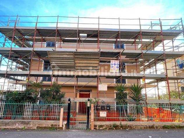 Roma vendesi appartamento 3 vani 100 Mq zona Lunghezza Castelverde Ponte di Nona
