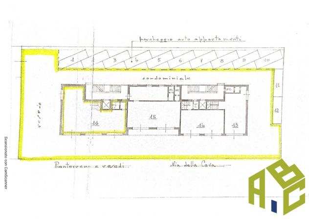 Rosignano Solvay - Zona residenziale. Rif. R1465 In posizione di passo, con possibilitagrave di parcheggio, fondo commerciale con doppia vetrina, bagno e c