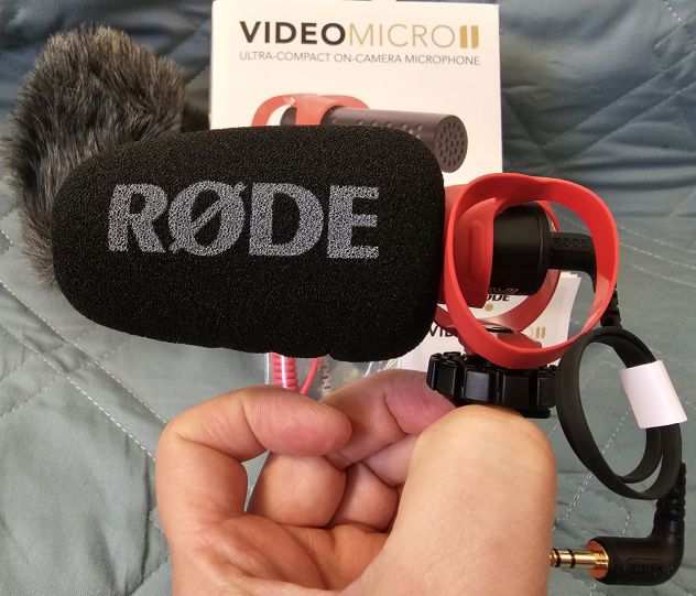 ROslashDE VideoMicro GO II microfono direzionale leggero adatto per mirrorless