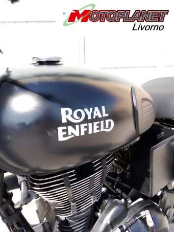 Royal Enfield Classic 500 EFI Stealth Black