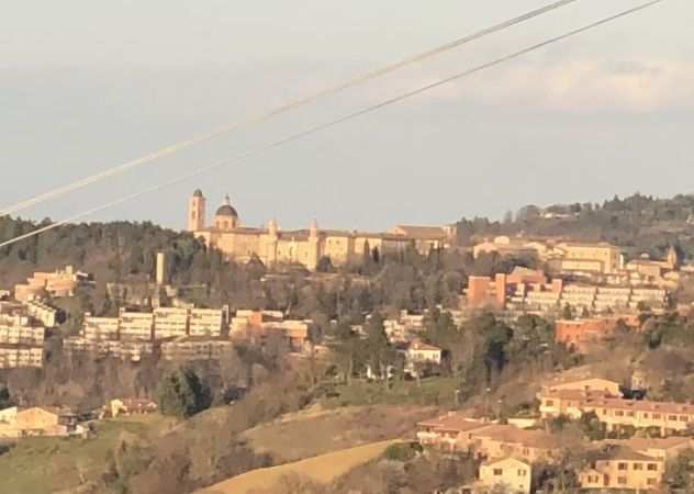 Rudere del 1700 , vista panoramica di Urbino
