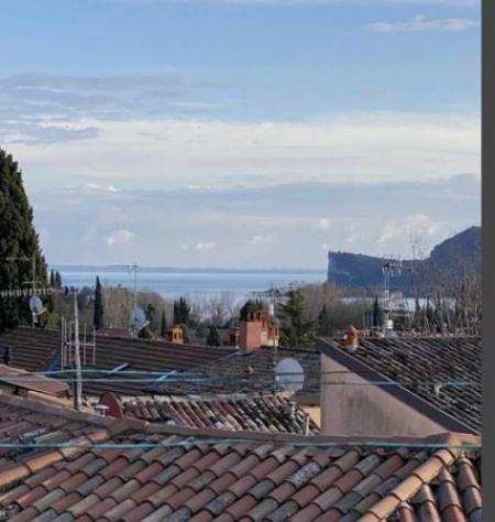 Rustico  Casale di 1100 msup2 con piugrave di 5 locali in vendita a San Felice del Benaco