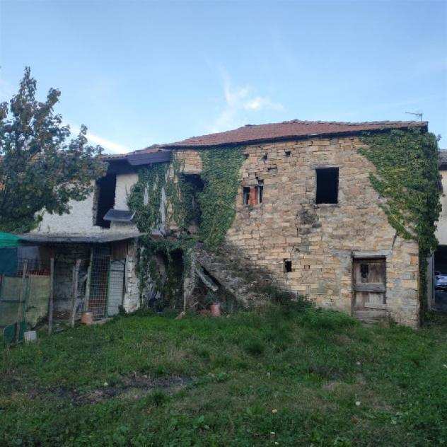 Rustico  Casale di 150 msup2 con 2 locali in vendita a Cabella Ligure