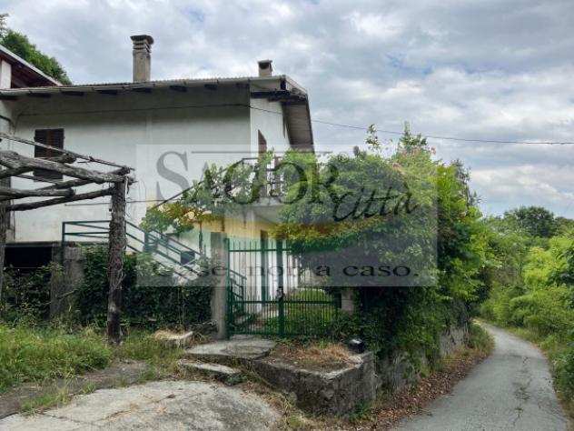 Rustico  Casale di 150 msup2 con 3 locali in vendita a San Pietro Val Lemina