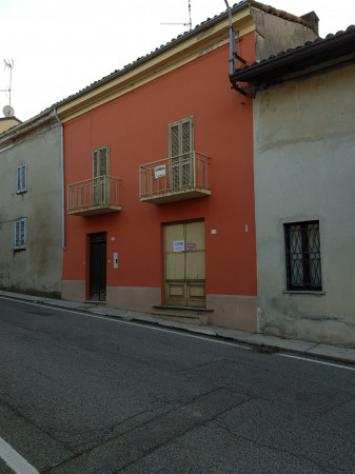 Rustico  Casale di 160 msup2 con piugrave di 5 locali in vendita a Ozzano Monferrato