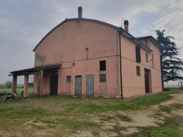 Rustico  Casale di 168 msup2 con piugrave di 5 locali in vendita a Fusignano