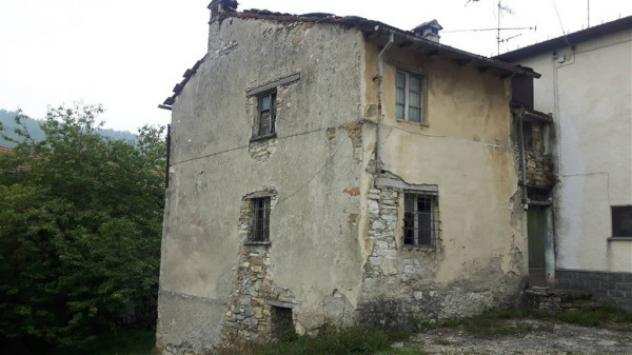 Rustico  Casale di 180 msup2 con piugrave di 5 locali in vendita a Albera Ligure