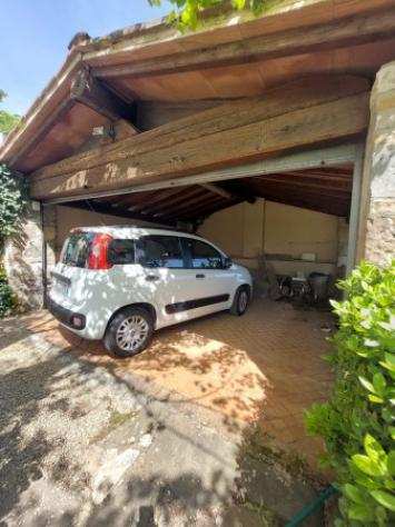 Rustico  Casale di 230 msup2 con piugrave di 5 locali e box auto in vendita a Bagno a Ripoli