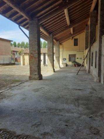Rustico  Casale di 266 msup2 con 4 locali in vendita a Castel Gabbiano