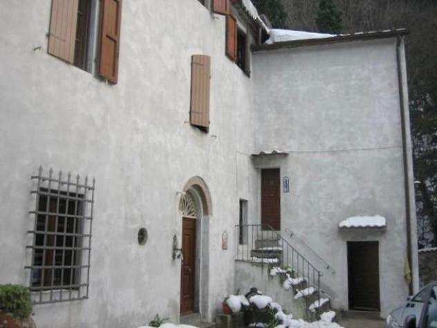 Rustico in vendita a CASTELMAGGIORE - Calci 450 mq Rif 1095820