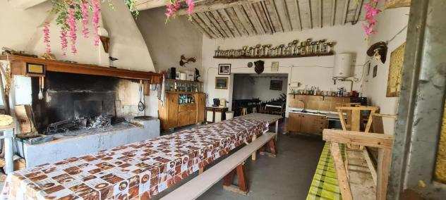 Rustico in vendita a FORNACETTE - Calcinaia 350 mq Rif 1088387