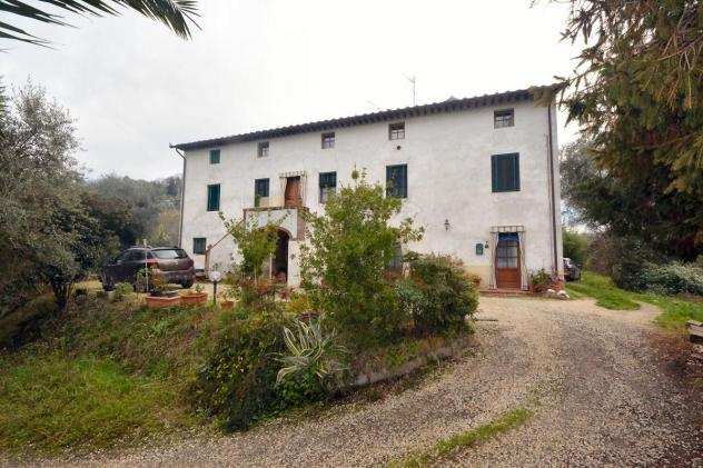 Rustico in vendita a MUTIGLIANO - Lucca 220 mq Rif 1090453