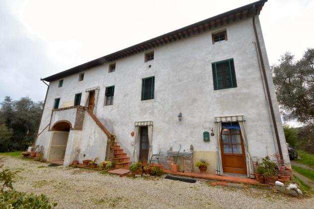 Rustico in vendita a MUTIGLIANO - Lucca 220 mq Rif 1090453