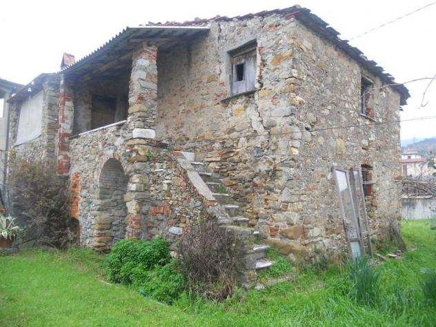 Rustico in vendita a PALVOTRISIA - Castelnuovo Magra 220 mq Rif 1139504