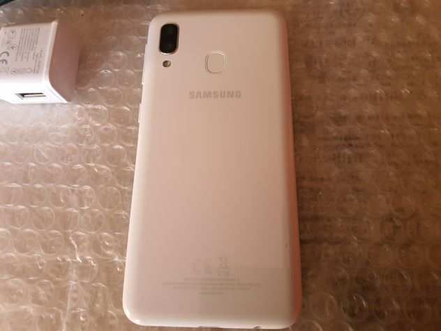 Samsung Galaxy A20e dual sim 32 GB  3 GB colore bianco
