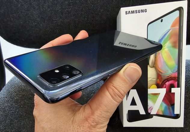 Samsung Galaxy A71 nero dualSim, ram 6Gb, memoria fisica 128Gb PERFETTO