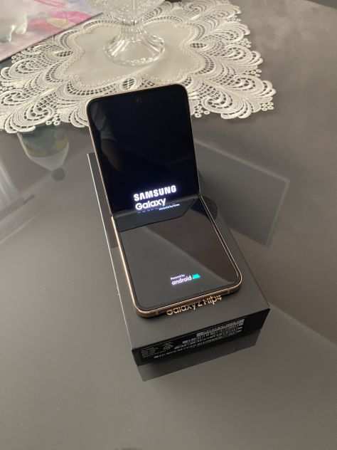 Samsung Galaxy Flip 4 128 gb oro