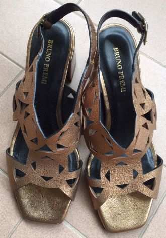 Sandali scarpe color oro tg 36 praticamente nuove con tacco