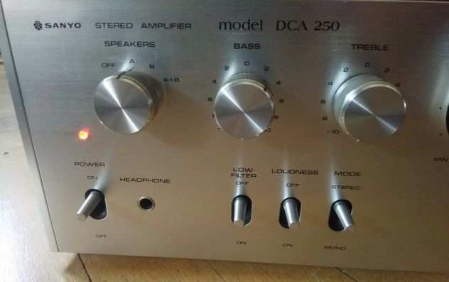 Sanyo DCA-250 amplificatore integrato 21W x 2 RMS (LEGGERE BENE ANNUNCIO)