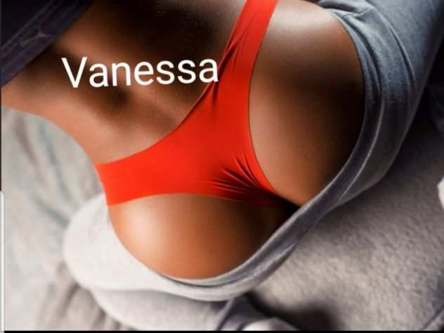 SARA E VANESSA, SE VUOI PASSARE MOMENTI UNICI E INDIMENTICABILI VIENI DA NOI...