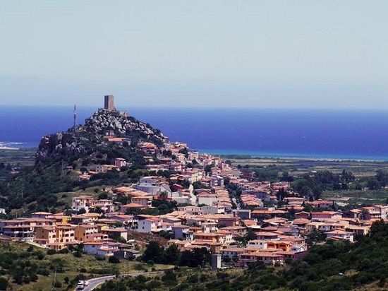 Sardegna offro camera in villino con giardino a 1700mt dal mare a Posada
