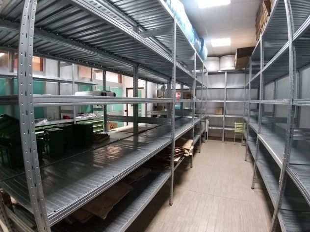 Scaffalatura magazzino - scala a palchetto - cassettiere antiribaltamento profes