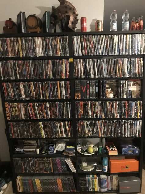 Scaffale piu 500 film dvd usati