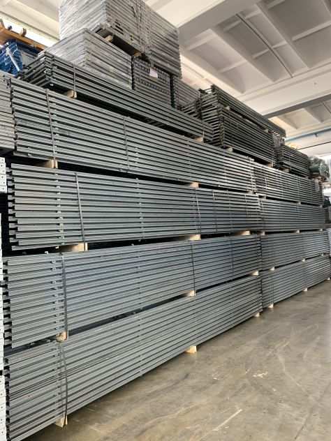 SCAFFALI MULTI-USO LEGGERI