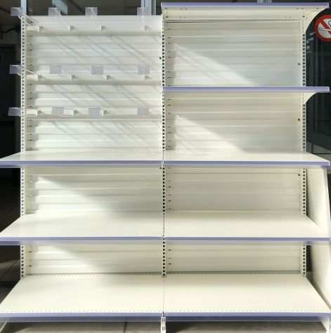 scaffali per superfici commerciali