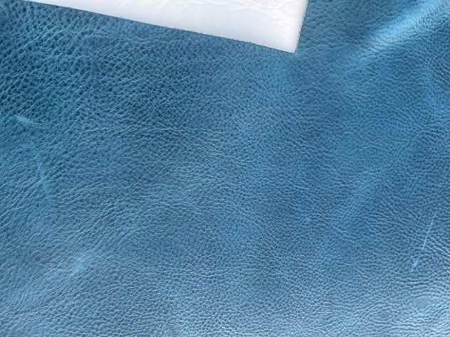 Scampolo pelle a vacchetta bottalato azzurro - SP. 2,2