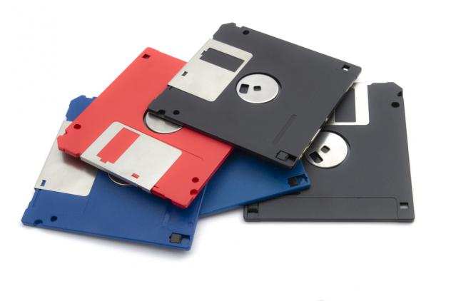Scatola di floppy disk contenente foto di nudo Usato