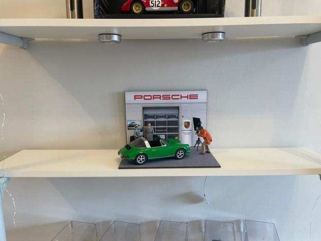 Schuco - 118 - Diorama Porsche service dealer 911 2,4 S